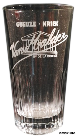 File:Glass four 06.jpg