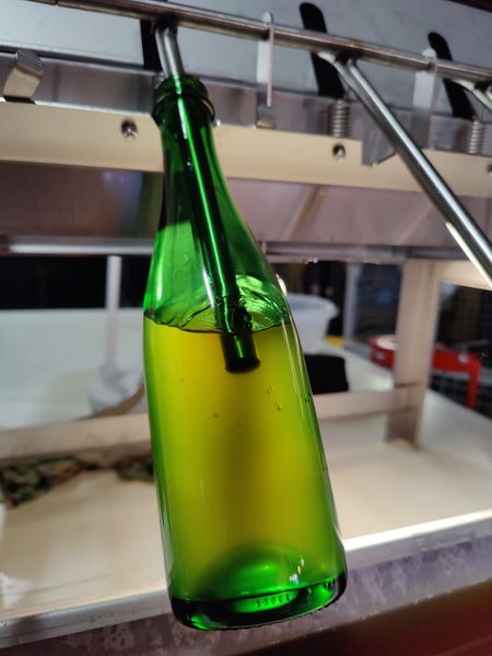 File:Het Boerenerf - bottle.jpeg