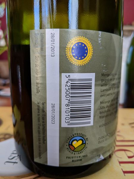 File:3 Fonteinen Geuze 28 Jan 2013.jpg