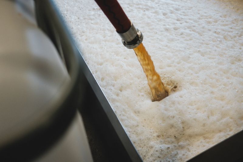 File:Den Herberg - brewing process - coolship 6.jpg