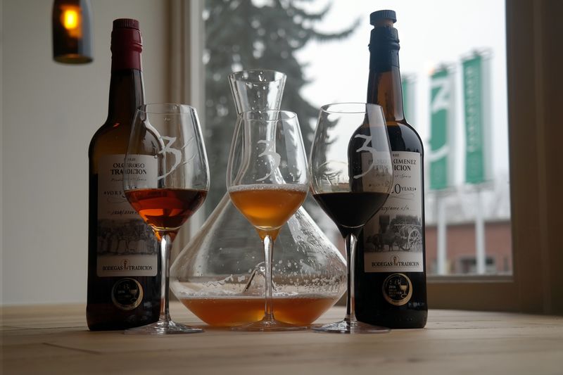 File:3 Fonteinen Zenne y Frontera Sherry.JPG