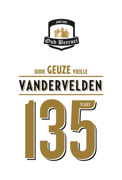 File:Oude Geuze Vandervelden 135 on white-01.jpg