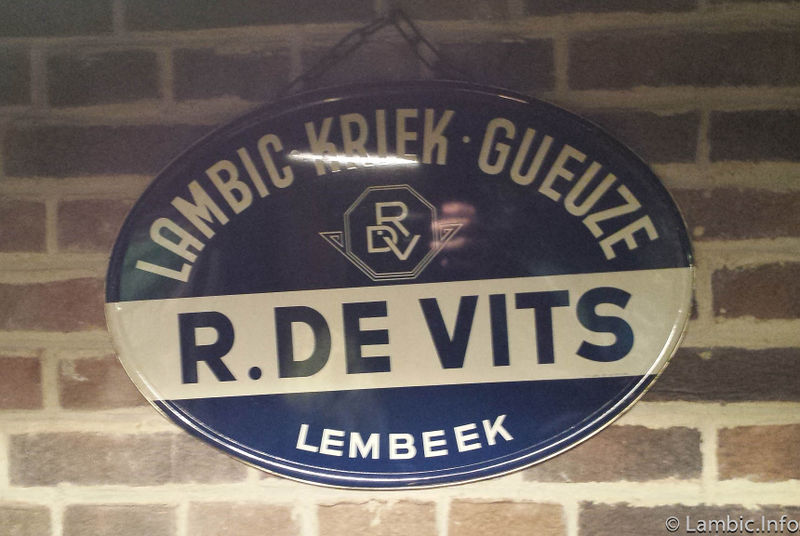 File:R.DeVits-Sign-1.jpg